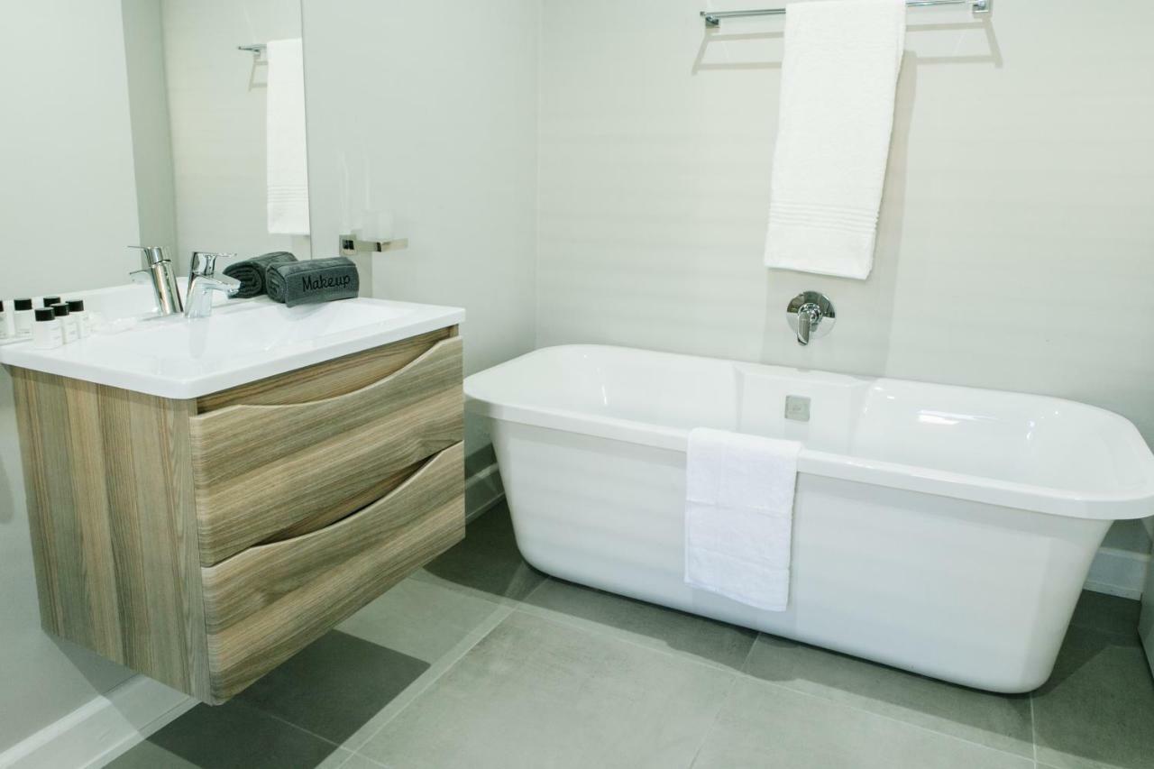 30 On Whites Guesthouse Bloemfontein Eksteriør billede